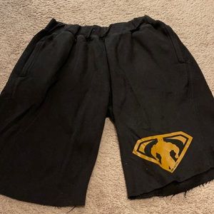 Monsta shorts